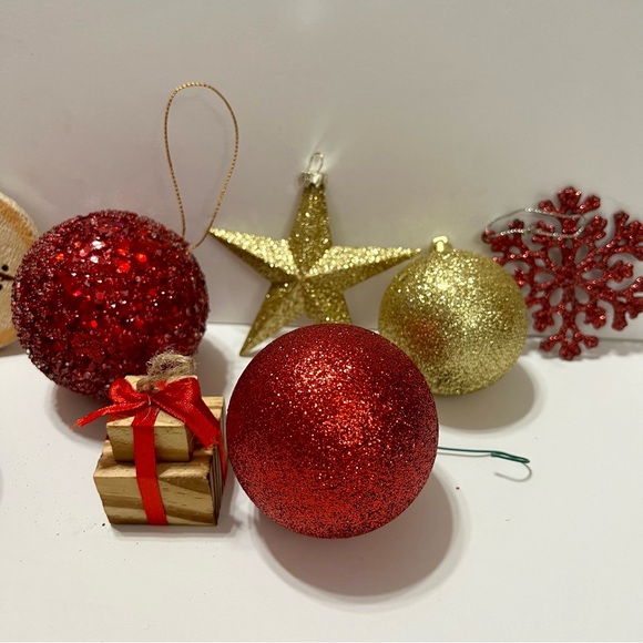 Christmas ornament lot 13,red and gold, preowned, good condition - Picture 2 of 4